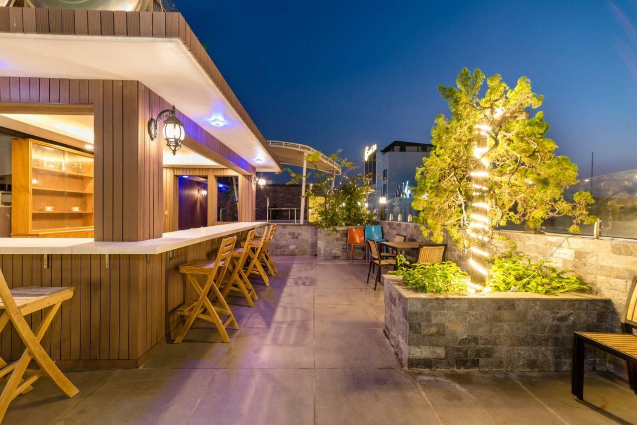 Orchide'es Hotel Da Nang Buitenkant foto